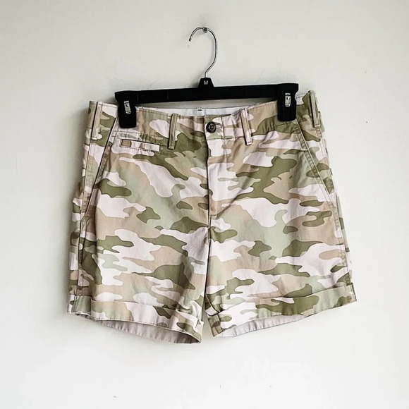GAP | 5" High Rise Khaki Shorts with Washwell | 4 - Picture 5 of 8